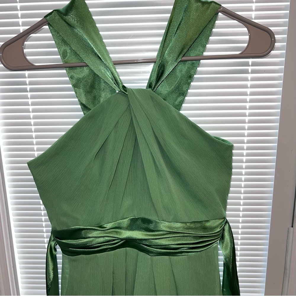 DAVID’S BRIDAL DRESS - Picture 4 of 11